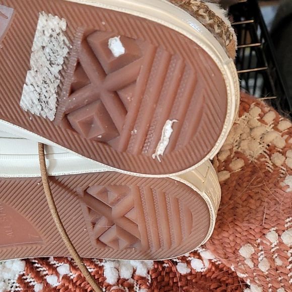 Furry Converse Chuck Taylor size 9 excellent condition - Picture 6 of 10